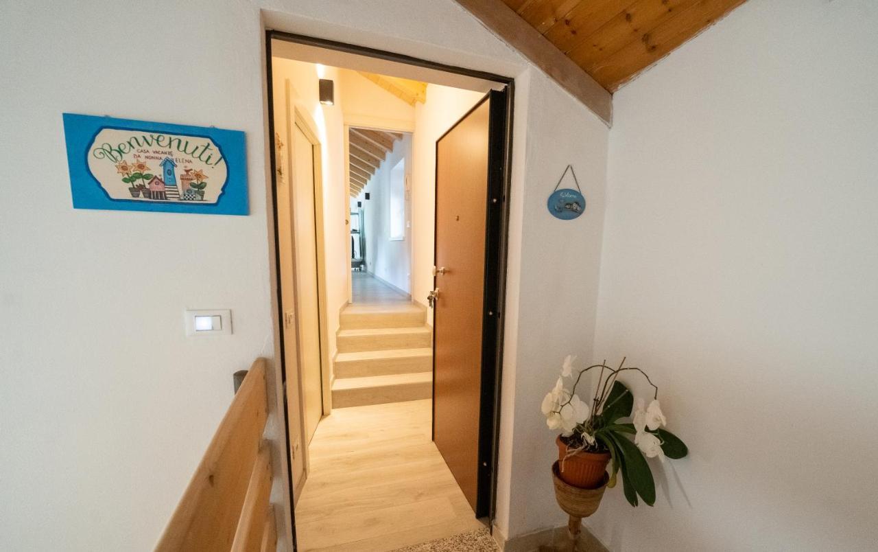 Casa Vacanza Da Nonna Elena Vattaro Eksteriør bilde